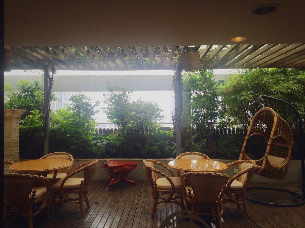 Dynasty International Hotel Кунмин Екстериор снимка