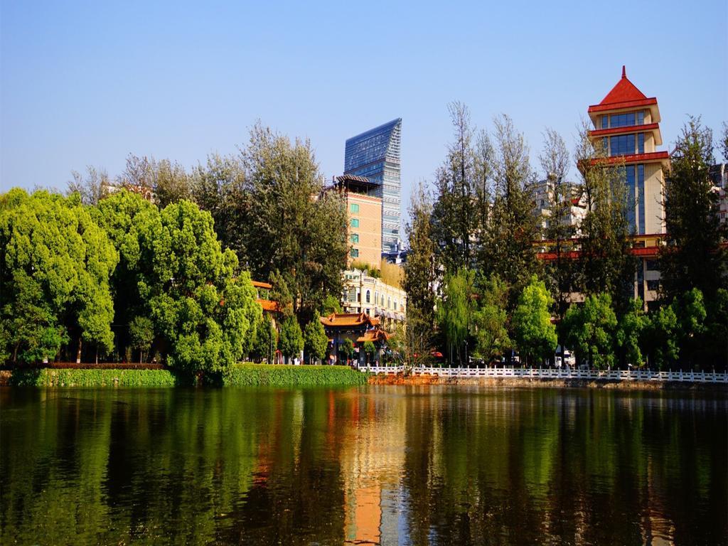 Dynasty International Hotel Кунмин Екстериор снимка