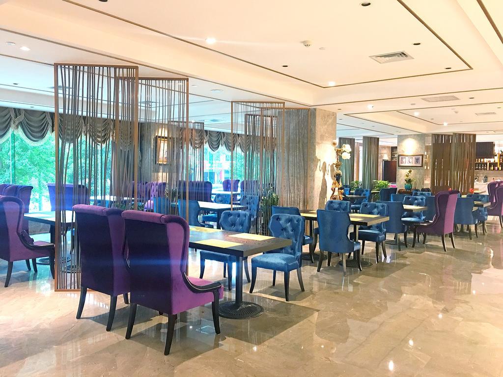 Dynasty International Hotel Кунмин Екстериор снимка