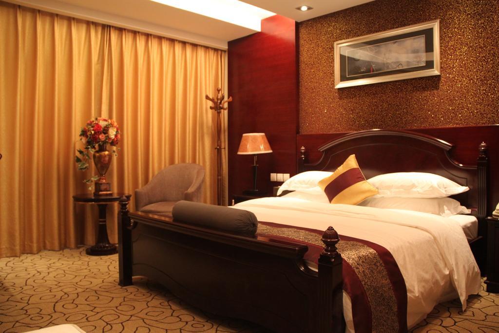 Dynasty International Hotel Кунмин Екстериор снимка